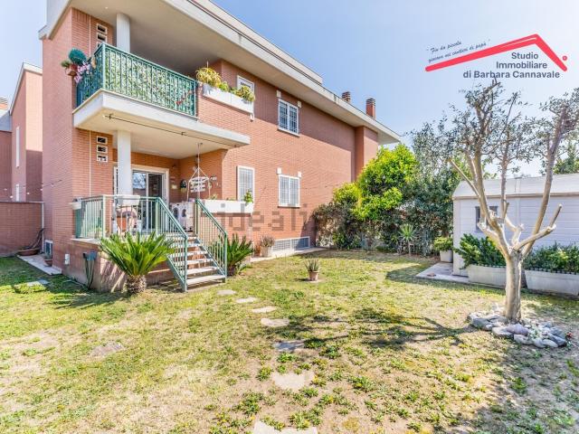 Appartamento in vendita di 90 m² in Via Carlo Alberto Pizzini, 24
