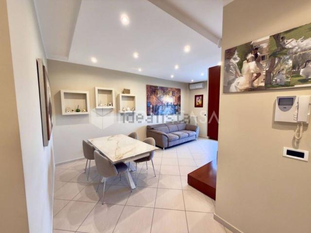 Appartamento in vendita di 90 m² in Via Carlo Alberto, 106