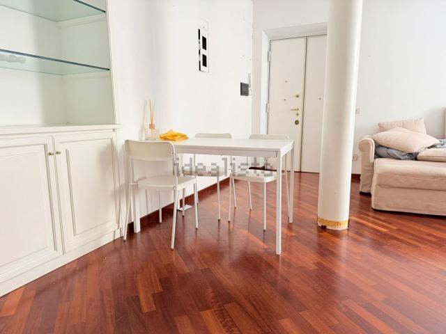 Appartamento in vendita di 90 m² in Via Carlo Mirabello