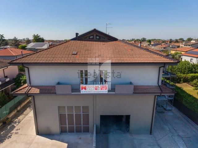 Appartamento in vendita di 90 m² in Via Carlo Pisacane