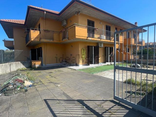 Appartamento in vendita di 90 m² in Via Carrata