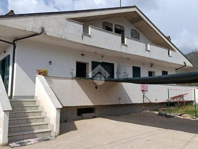 Appartamento in vendita di 90 m² in Via Casale Alto, 10