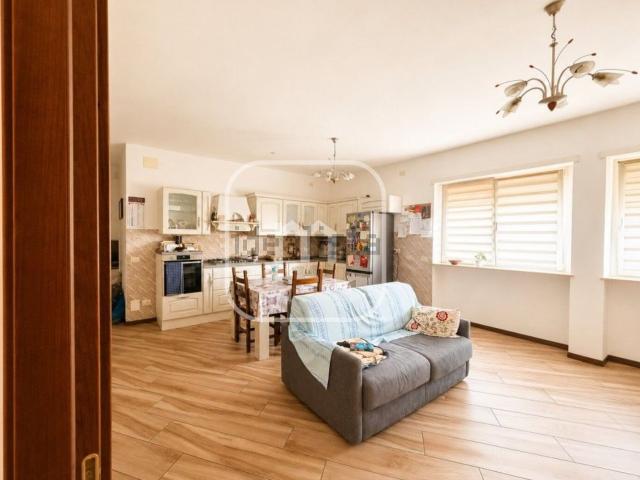 Appartamento in vendita di 90 m² in Via Casilina, 1799