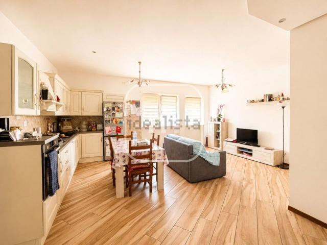 Appartamento in vendita di 90 m² in Via Casilina, 1799