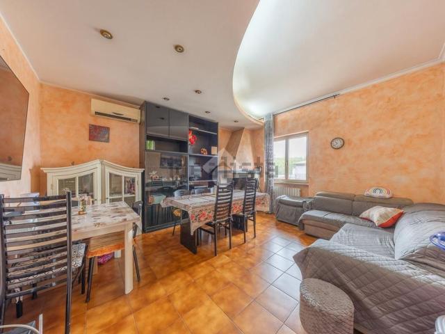 Appartamento in vendita di 90 m² in Via Casilina, 1842