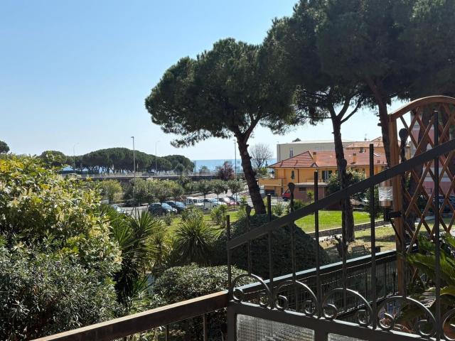 Appartamento in vendita di 90 m² in Via Cavour, 24