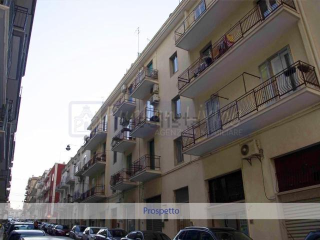 Appartamento in vendita di 90 m² in Via CESARE BATTISTI