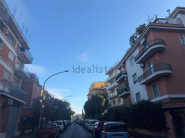Appartamento in vendita di 90 m² in Via Cesare Pascarella