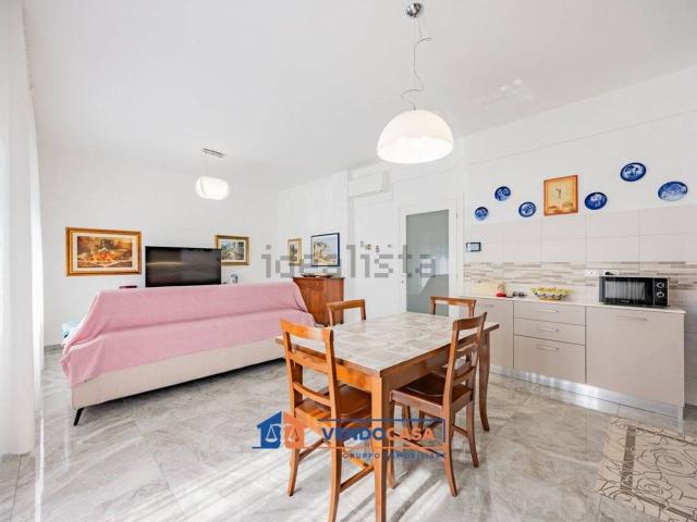 Appartamento in vendita di 90 m² in Via Cesarea