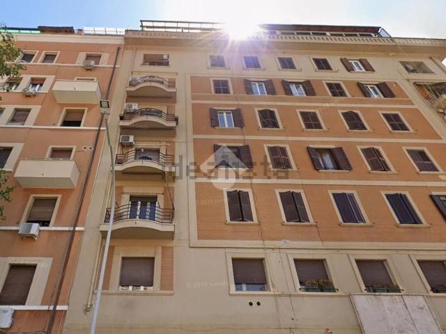 Appartamento in vendita di 90 m² in Via Cesena