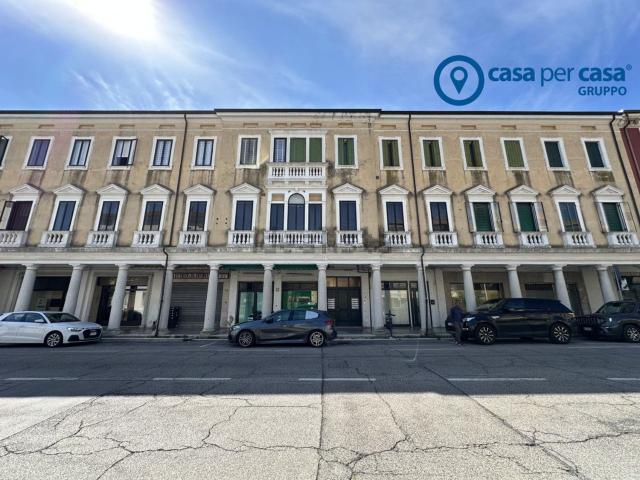 Appartamento in vendita di 90 m² in Via Chieppara