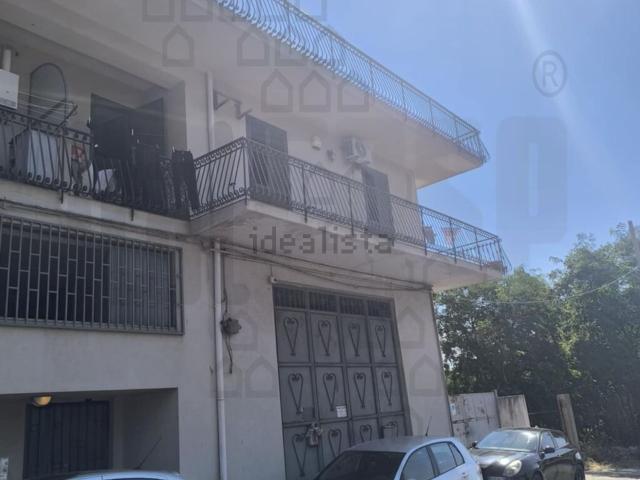 Appartamento in vendita di 90 m² in Via Comunale