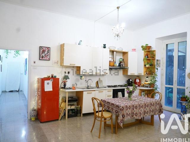 Appartamento in vendita di 90 m² in Via Conte di Carmagnola