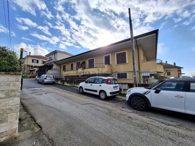 Appartamento in vendita di 90 m² in Via Cocorbito, 6