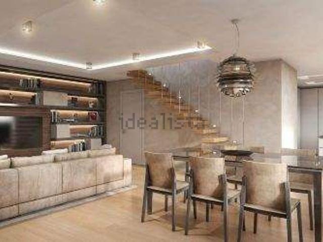 Appartamento in vendita di 90 m² in Via Cola Montano, 17