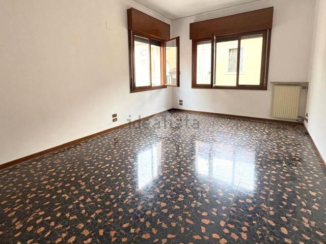 Appartamento in vendita di 90 m² in Via Collalto, 54