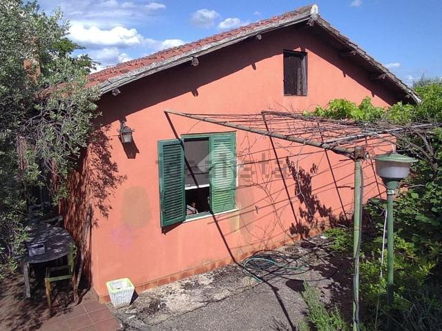 Appartamento in vendita di 90 m² in Via Colle Uliveto, 1