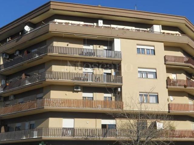 Appartamento in vendita di 90 m² in Via Corrado del Greco