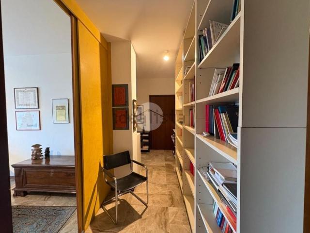 Appartamento in vendita di 90 m² in Via Creta, 4