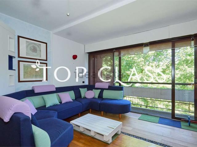 Appartamento in vendita di 90 m² in Via Cristoforo Colombo, 1
