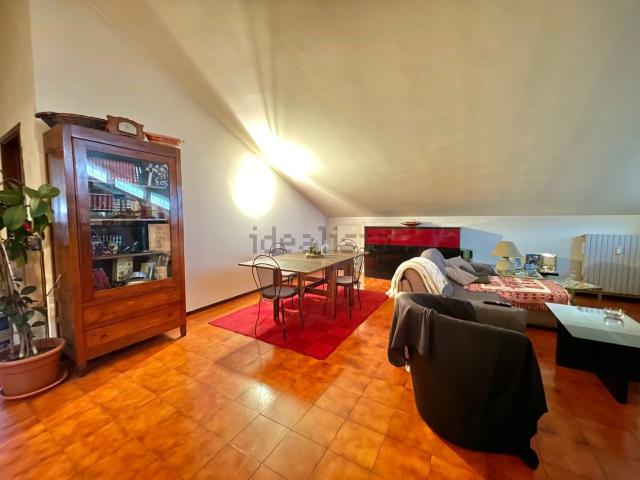 Appartamento in vendita di 90 m² in Via Cuneo, 8