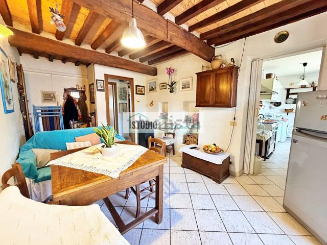 Appartamento in vendita di 90 m² in Via Cugnia