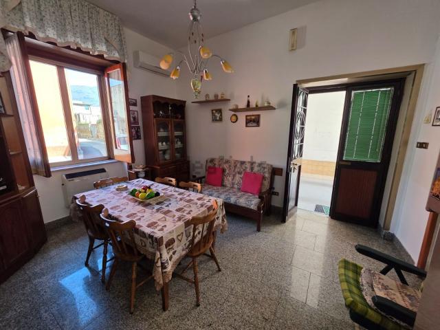 Appartamento in vendita di 90 m² in Via Curano