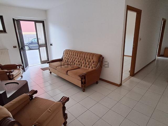 Appartamento in vendita di 90 m² in Via Dante Alighieri