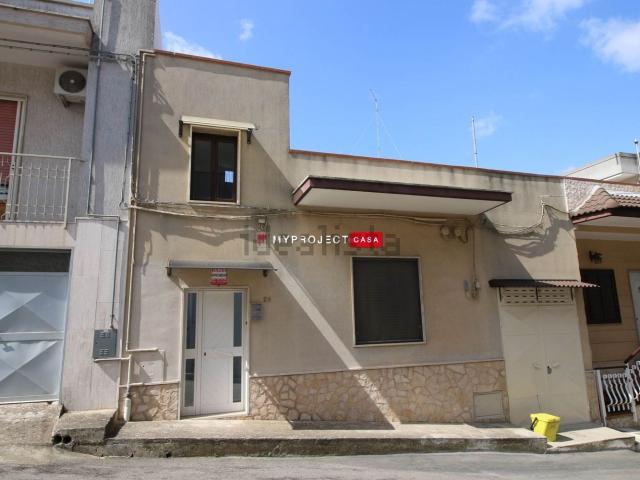 Appartamento in vendita di 90 m² in Via Daua Parma, 28