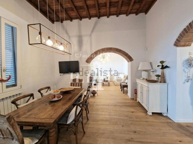Appartamento in vendita di 90 m² in Via degli Alberti, 50058