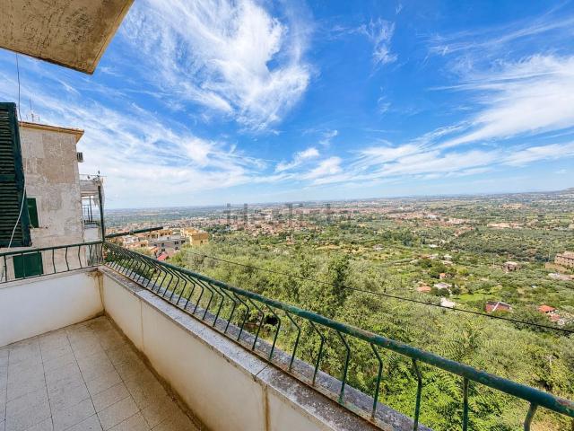 Appartamento in vendita di 90 m² in Via degli Oliveti, 22