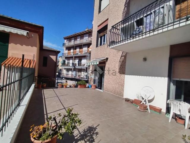 Appartamento in vendita di 90 m² in Via dei Conradi, 25