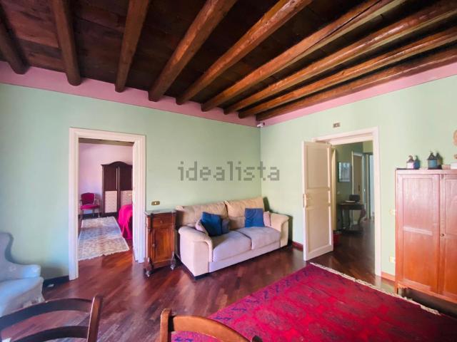 Appartamento in vendita di 90 m² in Via dei Cassari