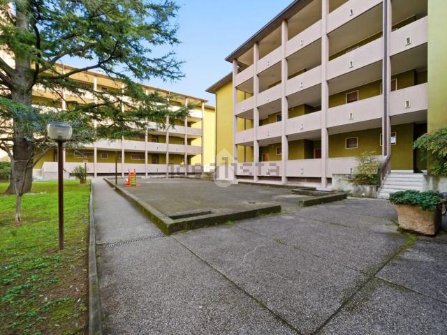 Appartamento in vendita di 90 m² in Via dei Grolli, 11