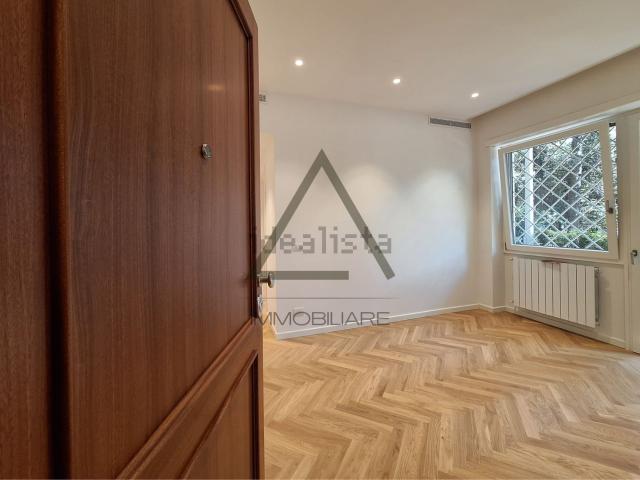 Appartamento in vendita di 90 m² in Via dei Monti Parioli