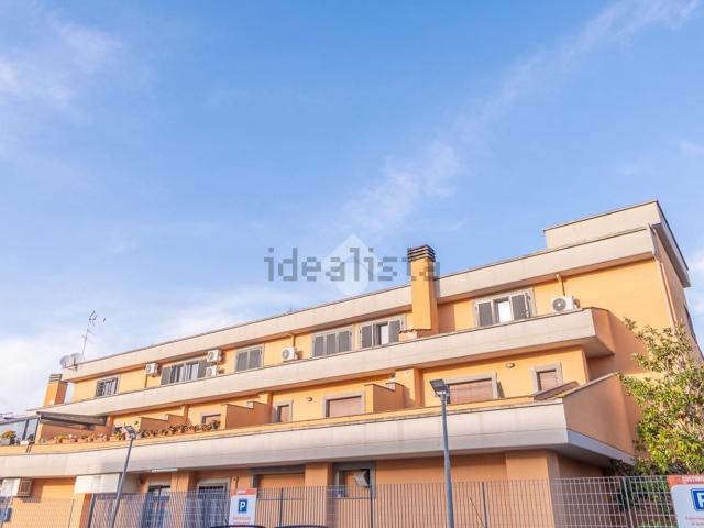 Appartamento in vendita di 90 m² in Via dei Tani, 14
