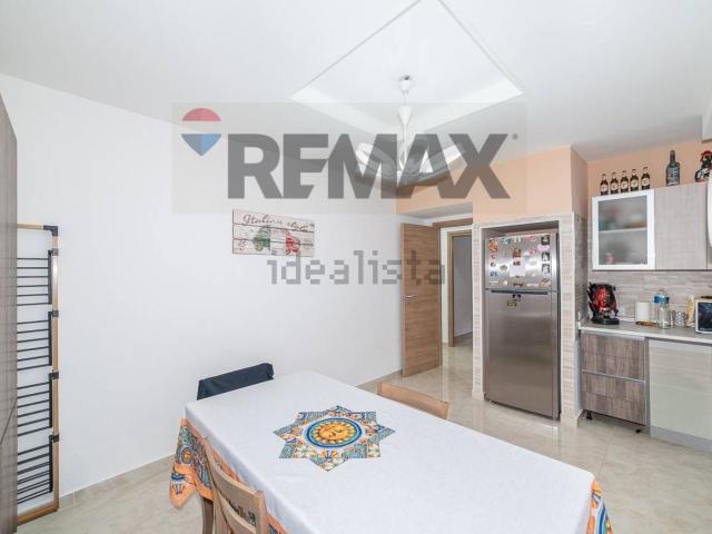 Appartamento in vendita di 90 m² in Via del Falcetto, 58