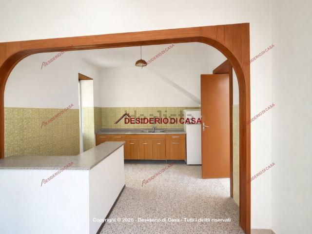 Appartamento in vendita di 90 m² in Via del Mare, 93