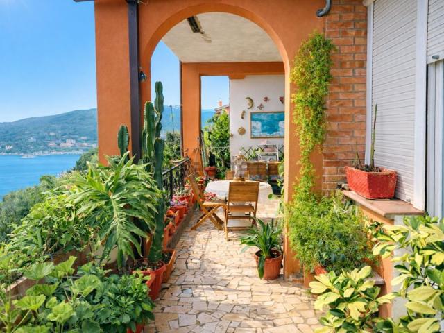 Appartamento in vendita di 90 m² in Via del Sole