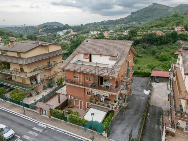Appartamento in vendita di 90 m² in Via del Parco