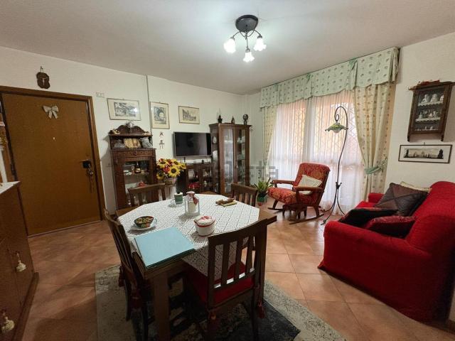 Appartamento in vendita di 90 m² in Via della Tenuta del Casalotto, 109