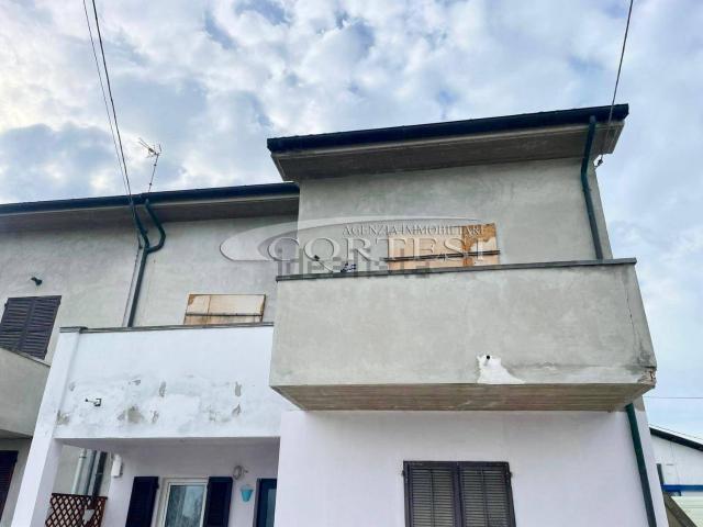 Appartamento in vendita di 90 m² in Via della Tombaccia, 42