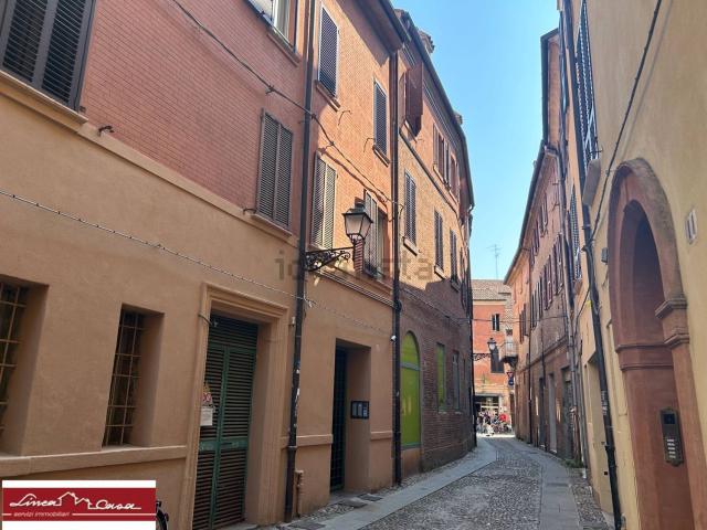 Appartamento in vendita di 90 m² in Via della Vittoria, 12