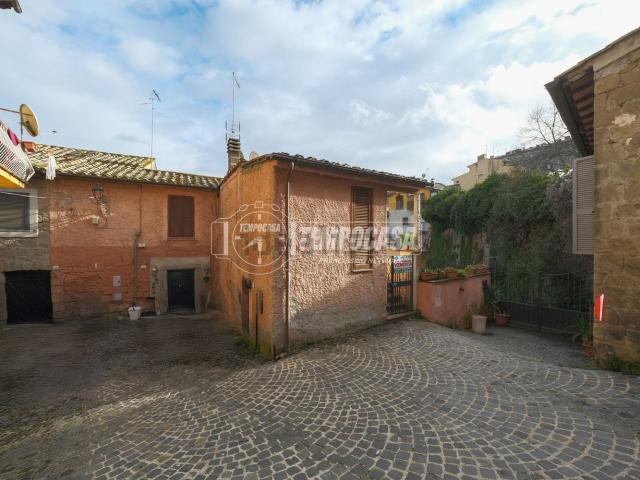 Appartamento in vendita di 90 m² in Via della Carronara, 18
