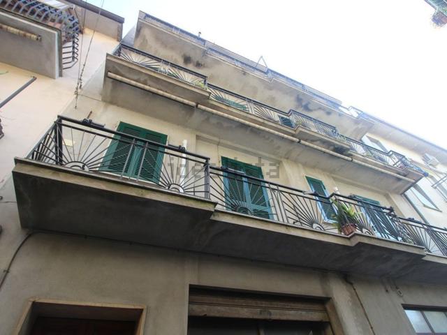 Appartamento in vendita di 90 m² in Via della Cava, 25