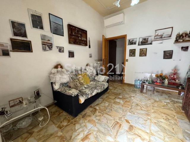 Appartamento in vendita di 90 m² in Via della Costituzione