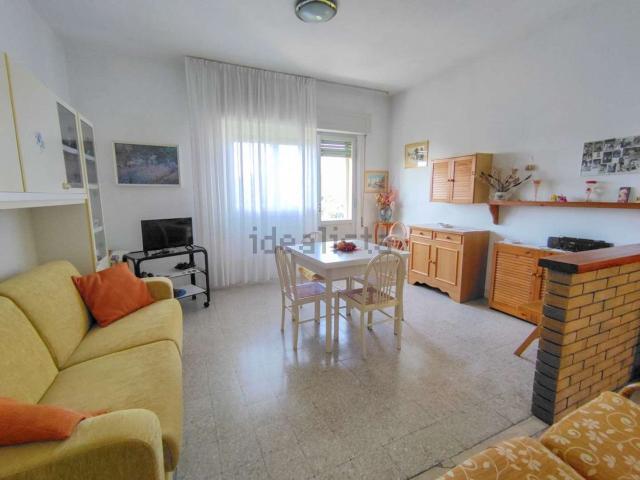 Appartamento in vendita di 90 m² in Via della Costituzione