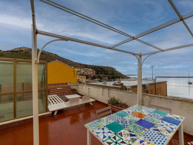 Appartamento in vendita di 90 m² in Via della Marina