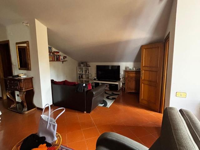 Appartamento in vendita di 90 m² in Via della Piaggia