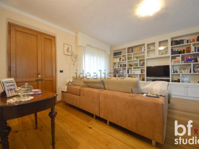 Appartamento in vendita di 90 m² in Via della Repubblica, 16